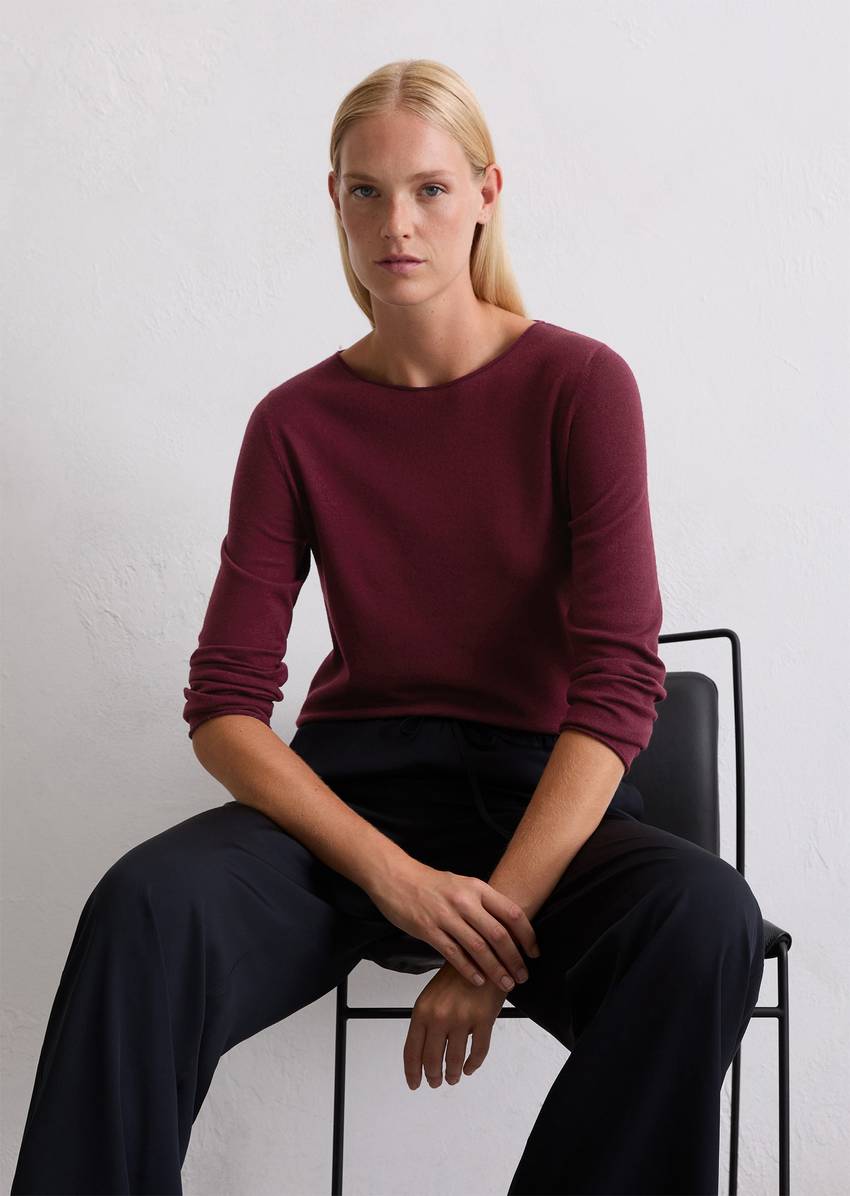 Knitted sweater slim made from soft merino wool