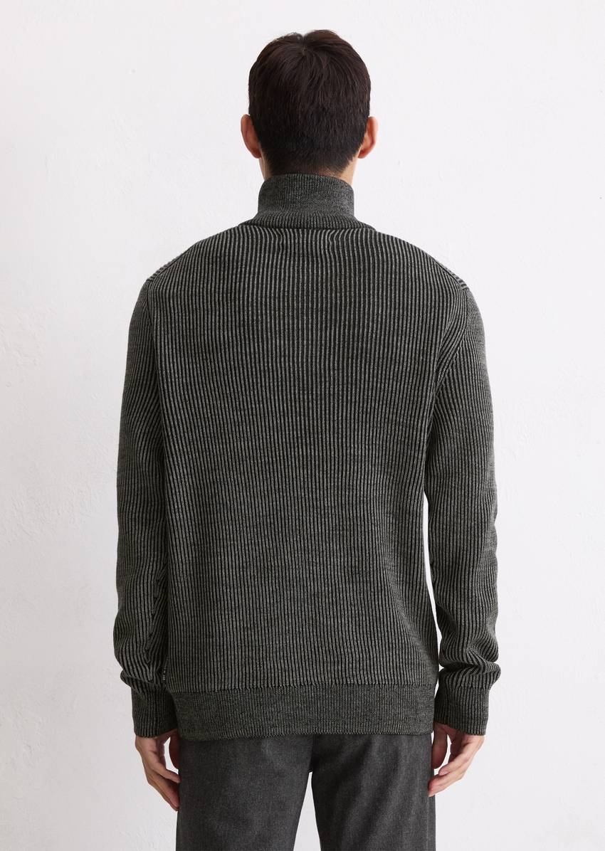 Troyer regular made from a cotton/virgin wool blend
