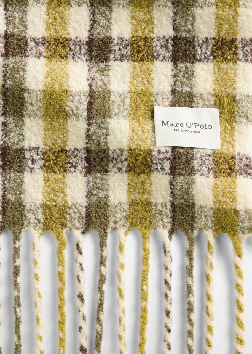 Scarf made from a wool/alpaca wool mix