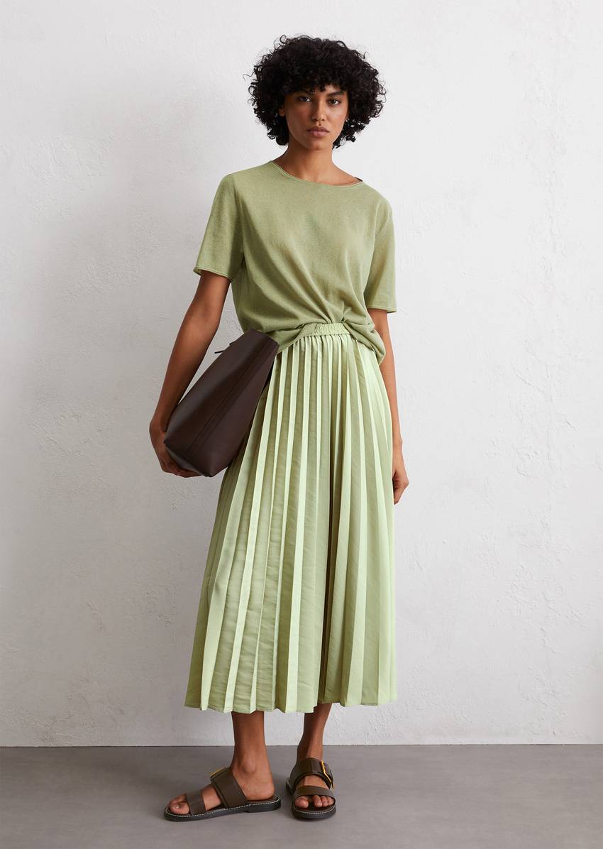 Pleated skirt made from recycled polyester