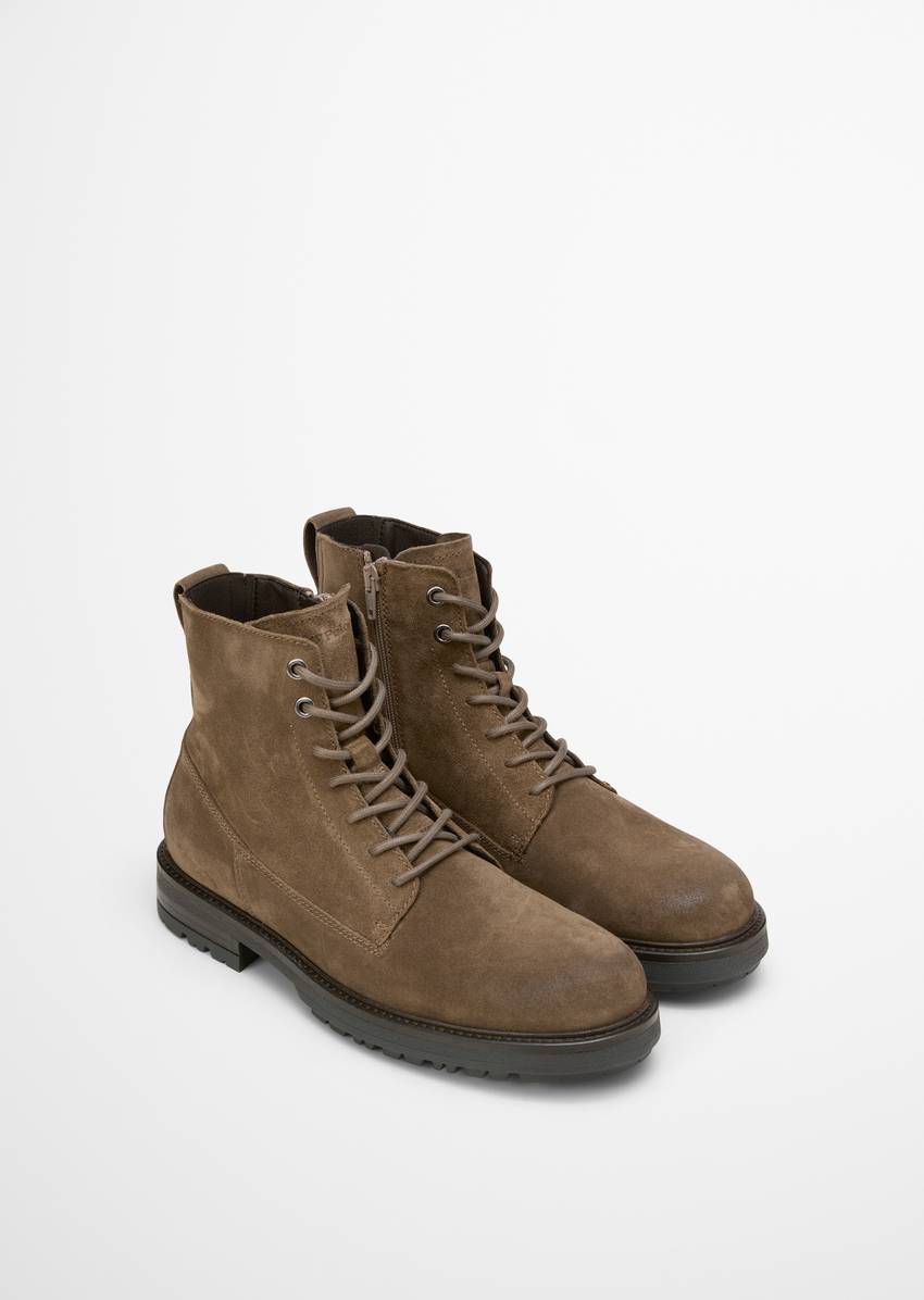 Lace-up boots made from soft suede cowhide