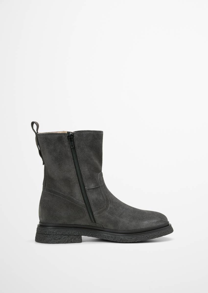 Short shaft boots model Lotta with fluffy warm lining