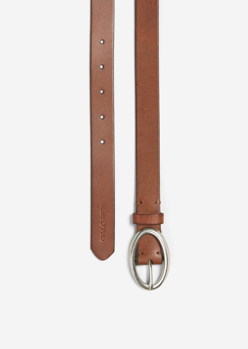 Belt with oval clasp