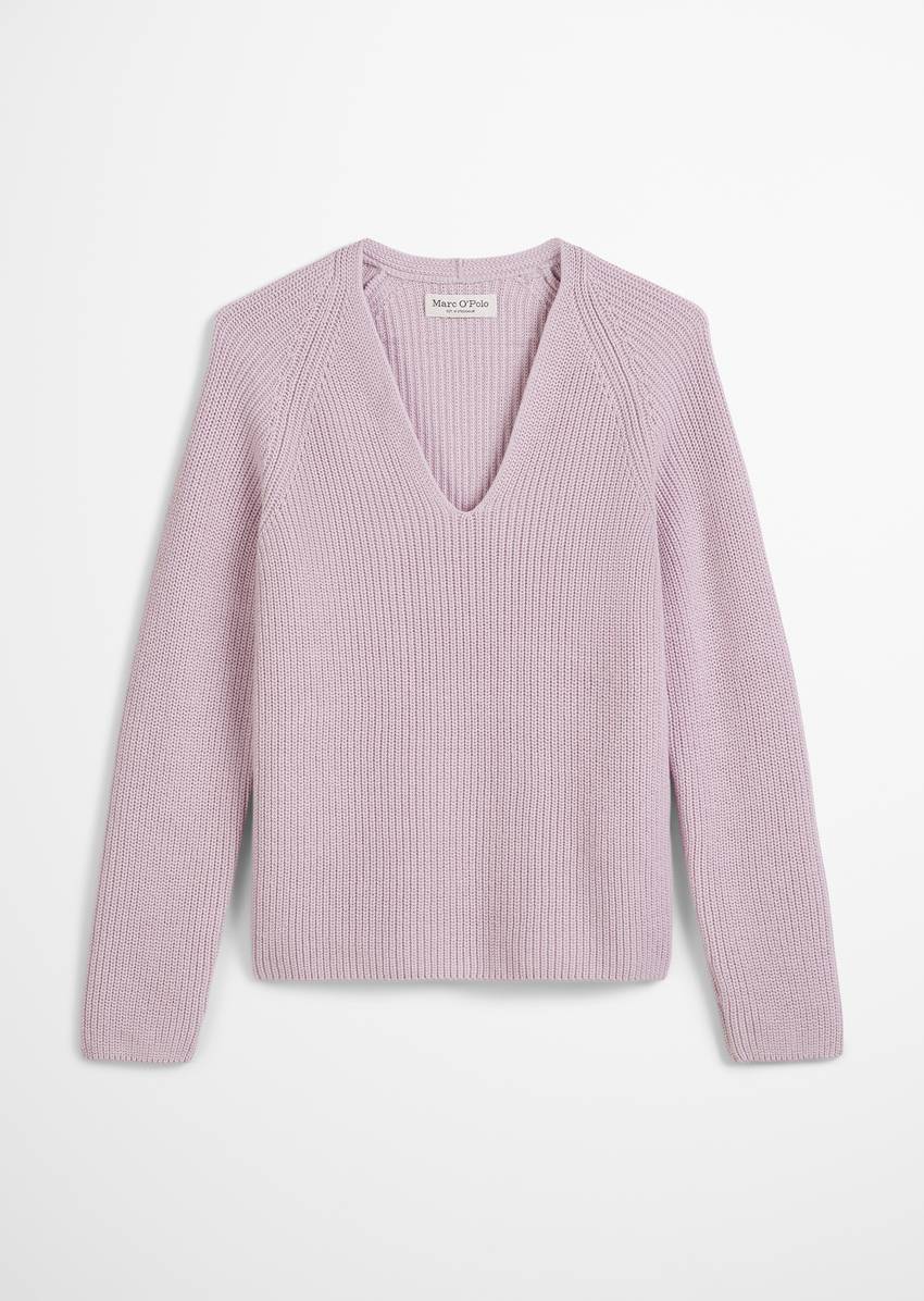 V-neck knitted sweater slim made from soft cotton yarn