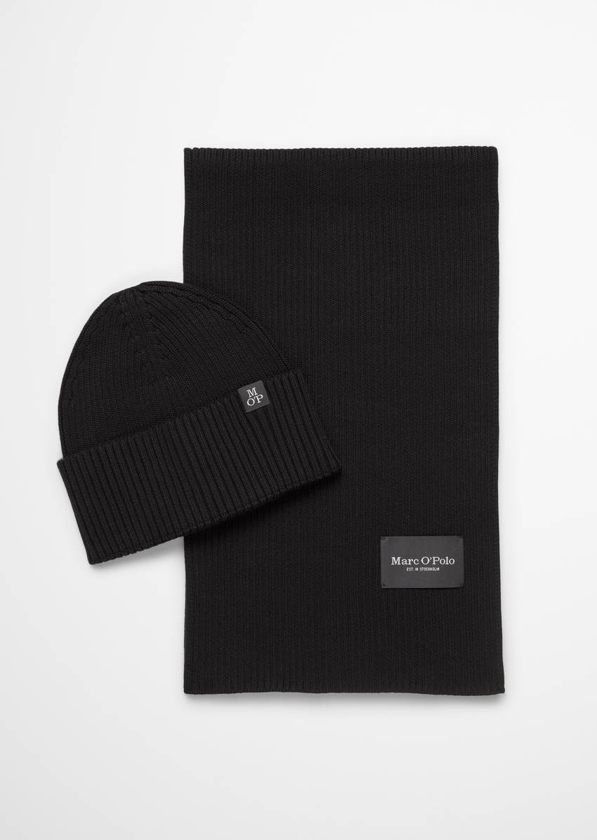 DfC cap & scarf set made from pure organic cotton