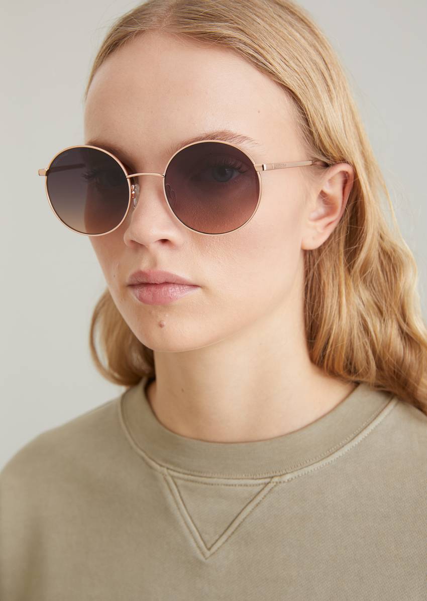 Unisex sunglasses Made of lightweight metal