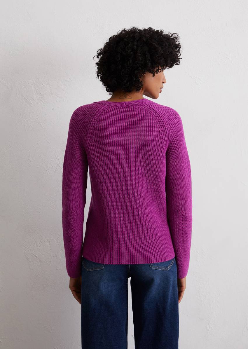 V-neck knitted sweater slim made from soft cotton yarn
