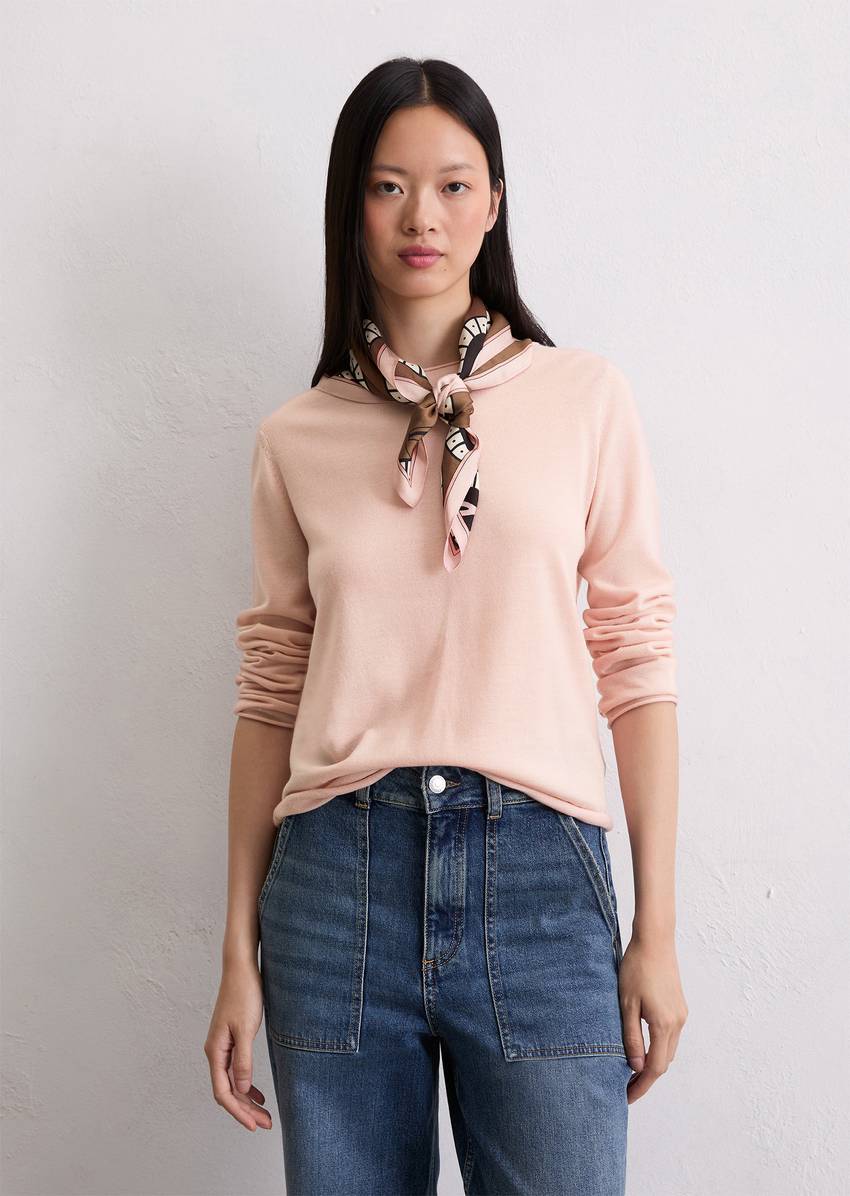 Knitted sweater slim made from soft merino wool