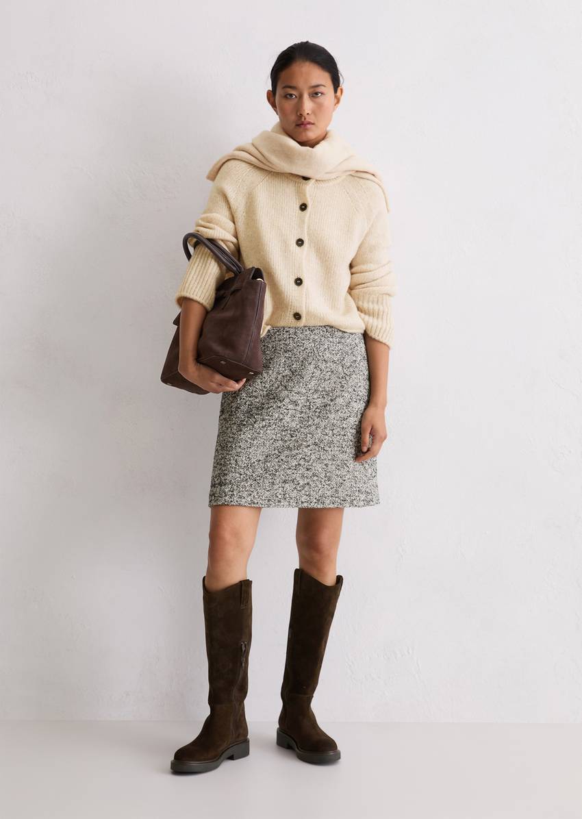 Cardigan loose made from a soft virgin wool blend