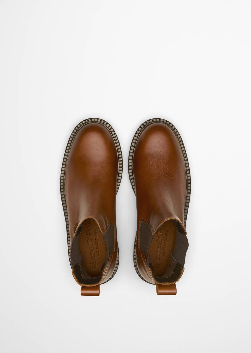 Chelsea boot model Phia made from fine cowhide