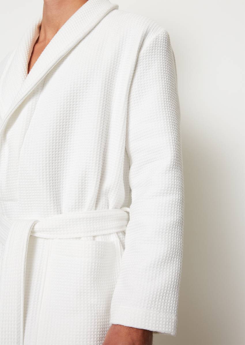 Premium men bathrobe made of waffle piqué and terry inside