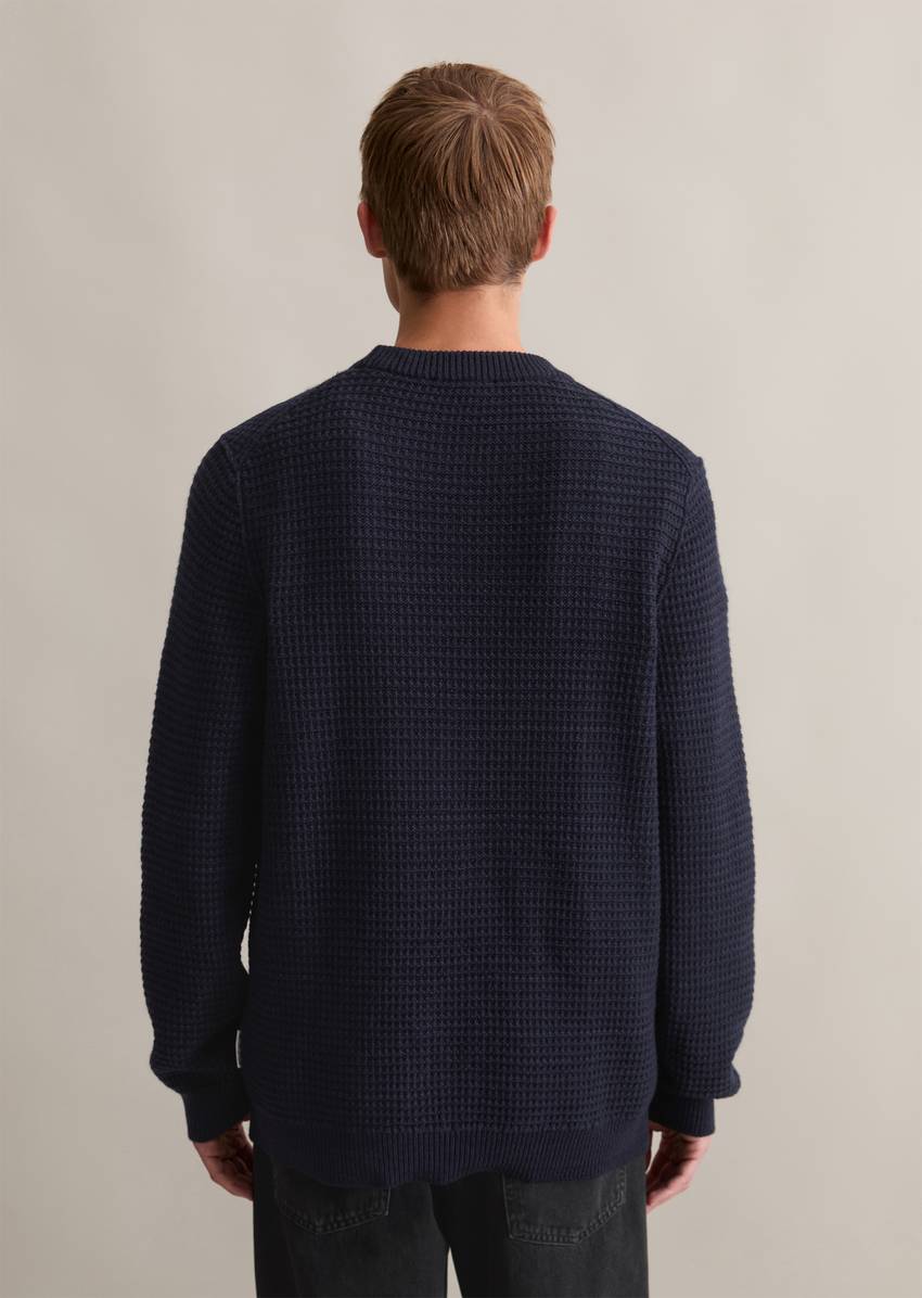 Wool sweater relaxed with a striking structure
