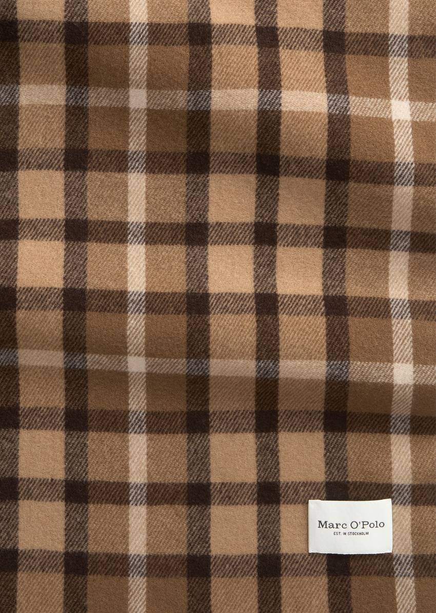 Checked wool scarf with short fringes