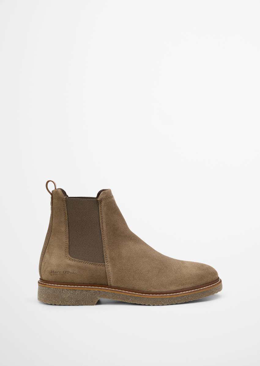 Chelsea boot model Linus made from soft suede cowhide