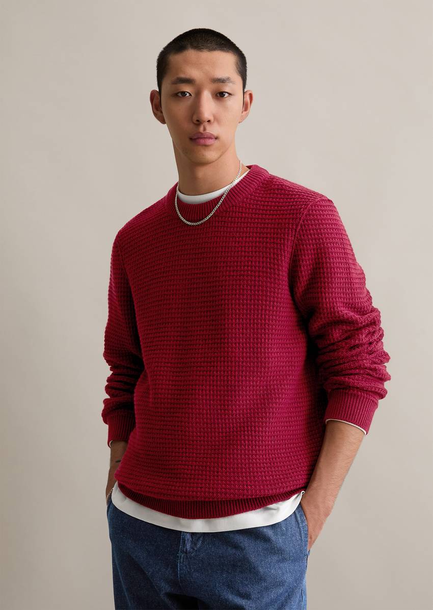 Wool sweater relaxed with a striking structure