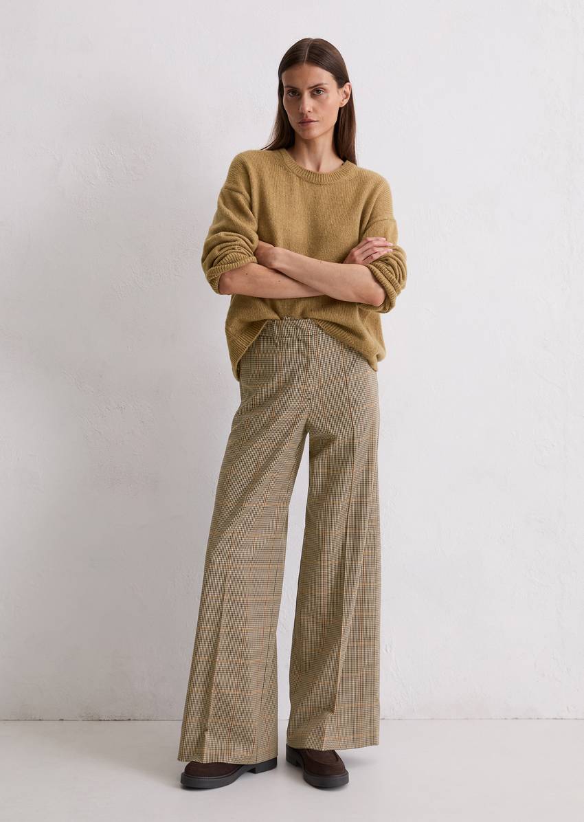 Suit-style trousers wide made from a polyester-wool-viscose mix