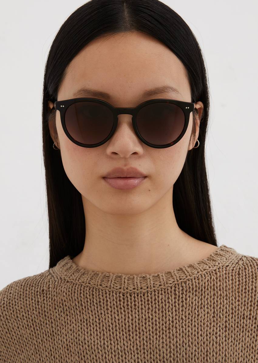 Unisex sunglasses in panto style
