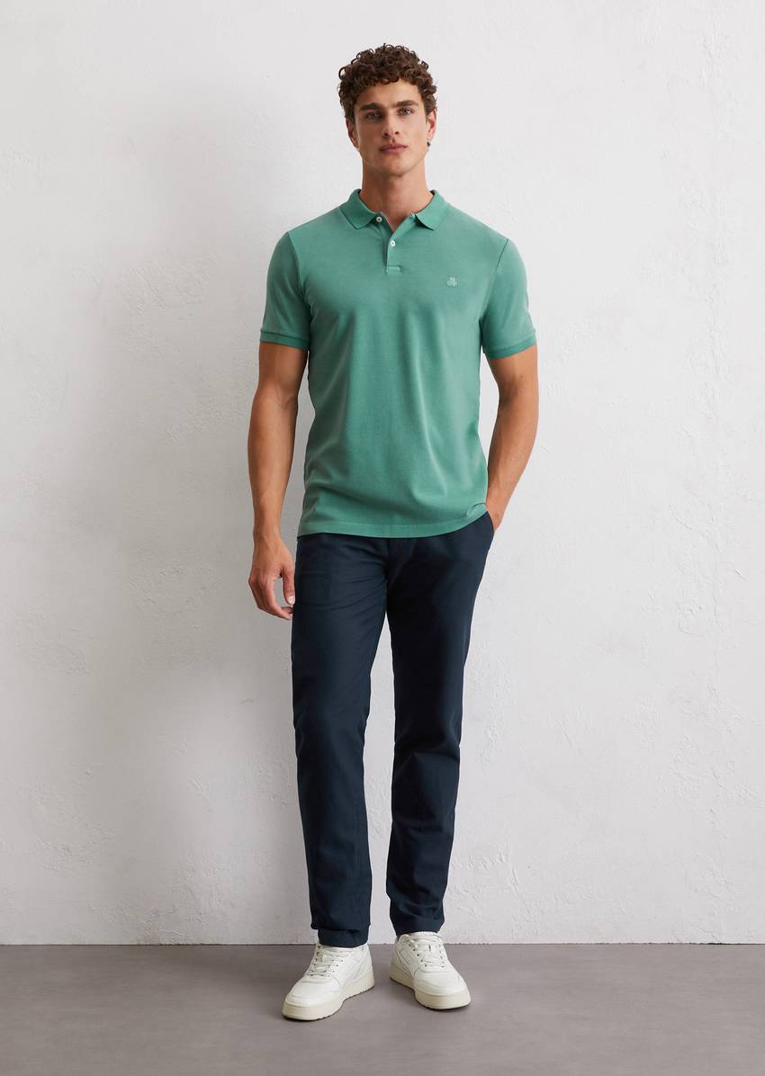 Piqué shaped polo shirt made of organic stretch cotton fabric