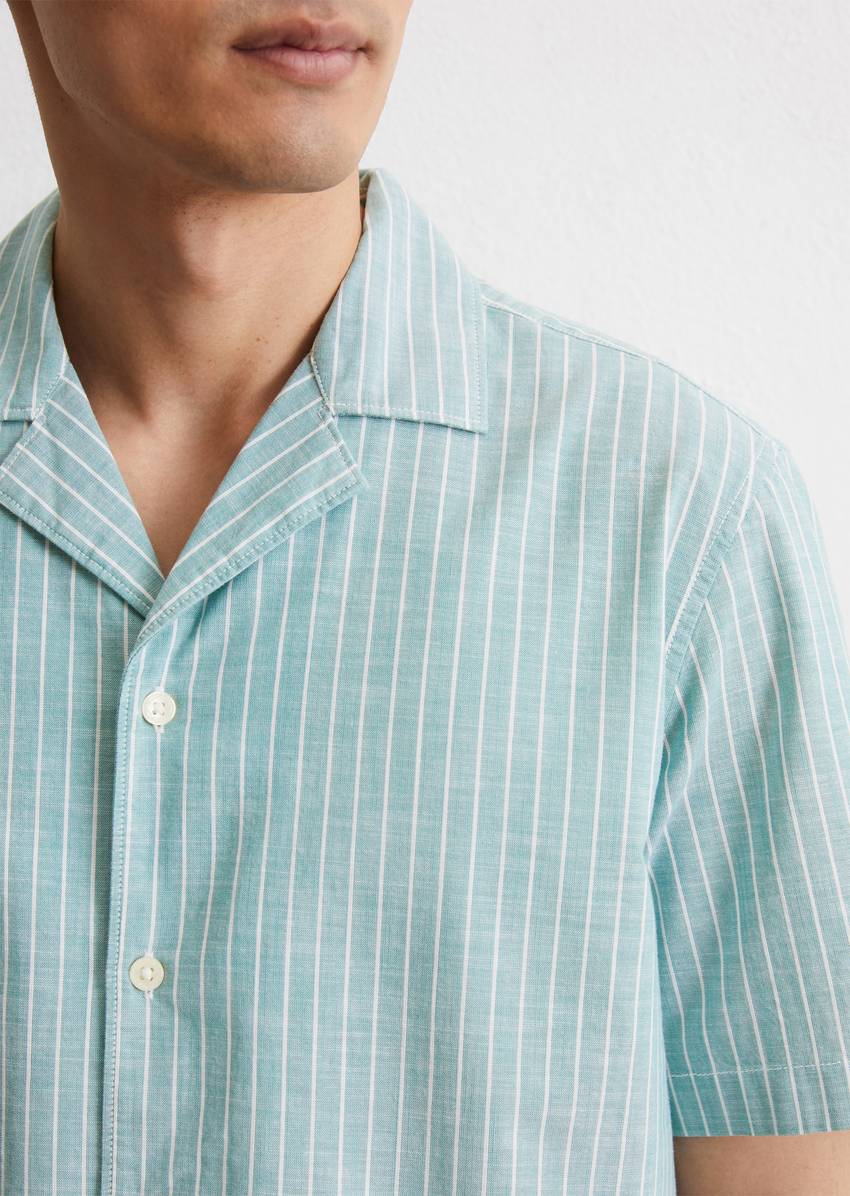 Regular short-sleeved shirt made from pure organic cotton