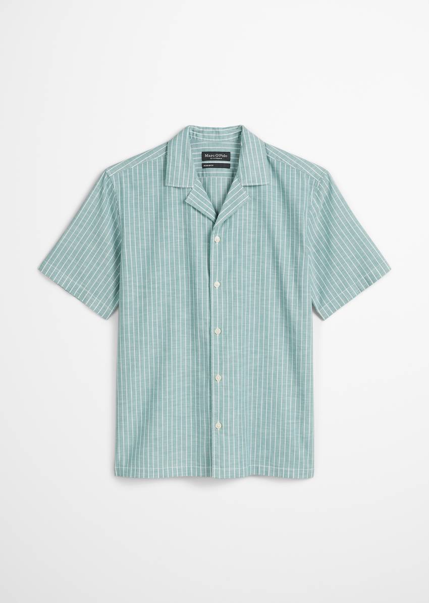 Regular short-sleeved shirt made from pure organic cotton