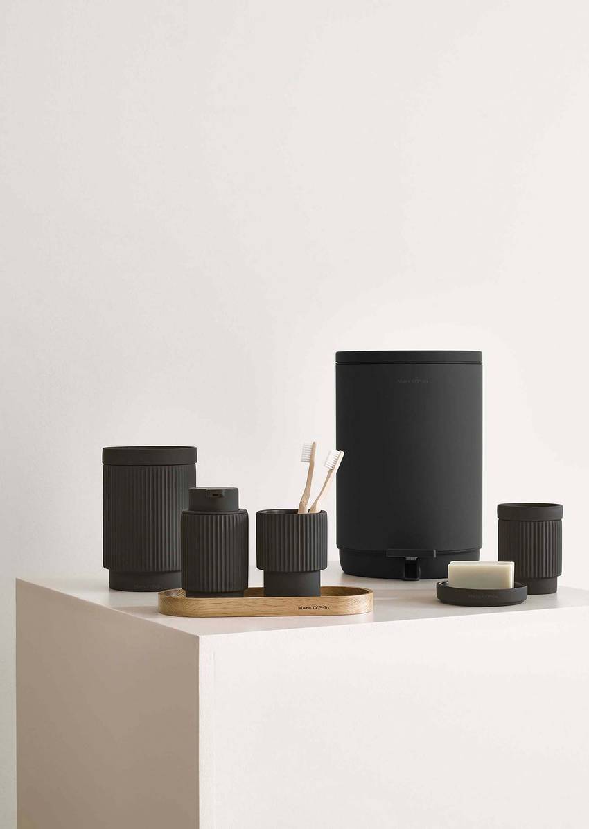 Pedal bin model The Curve with soft touch surface