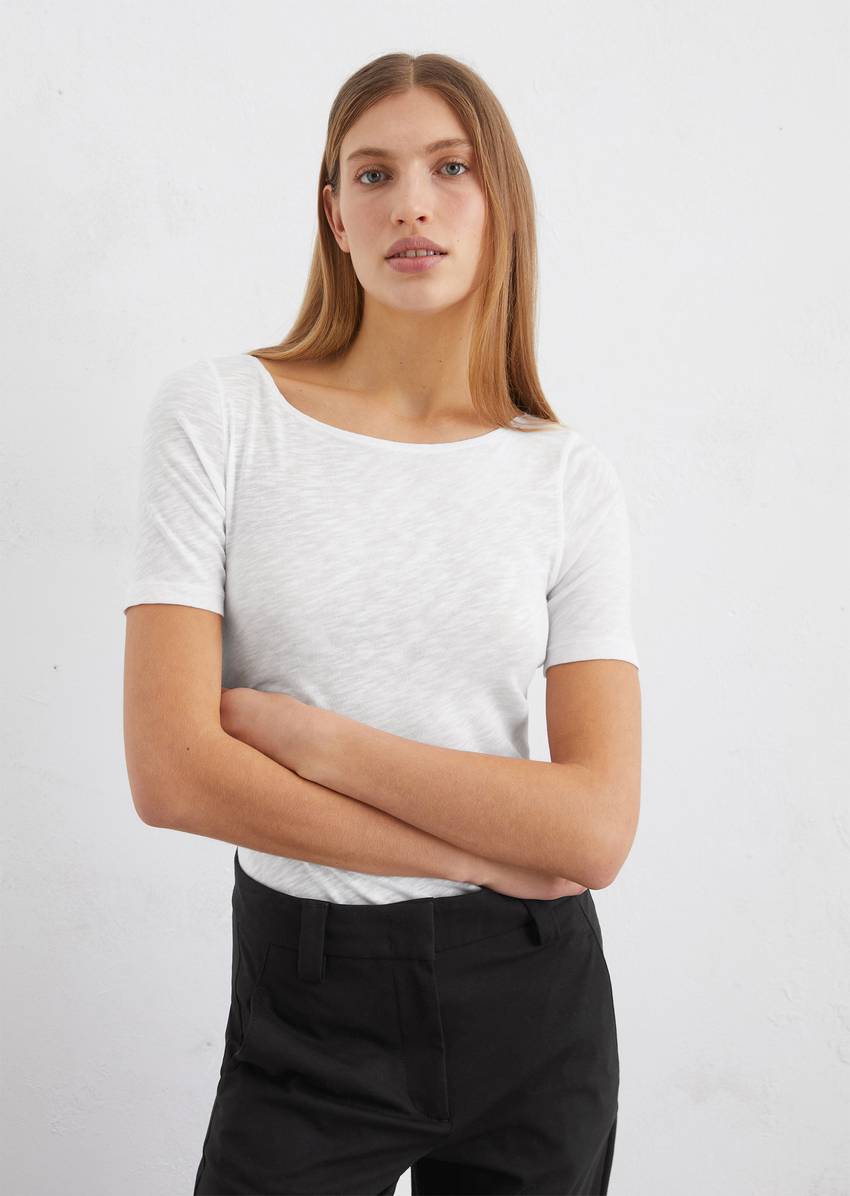 Regular slub jersey T-shirt with a bateau neckline