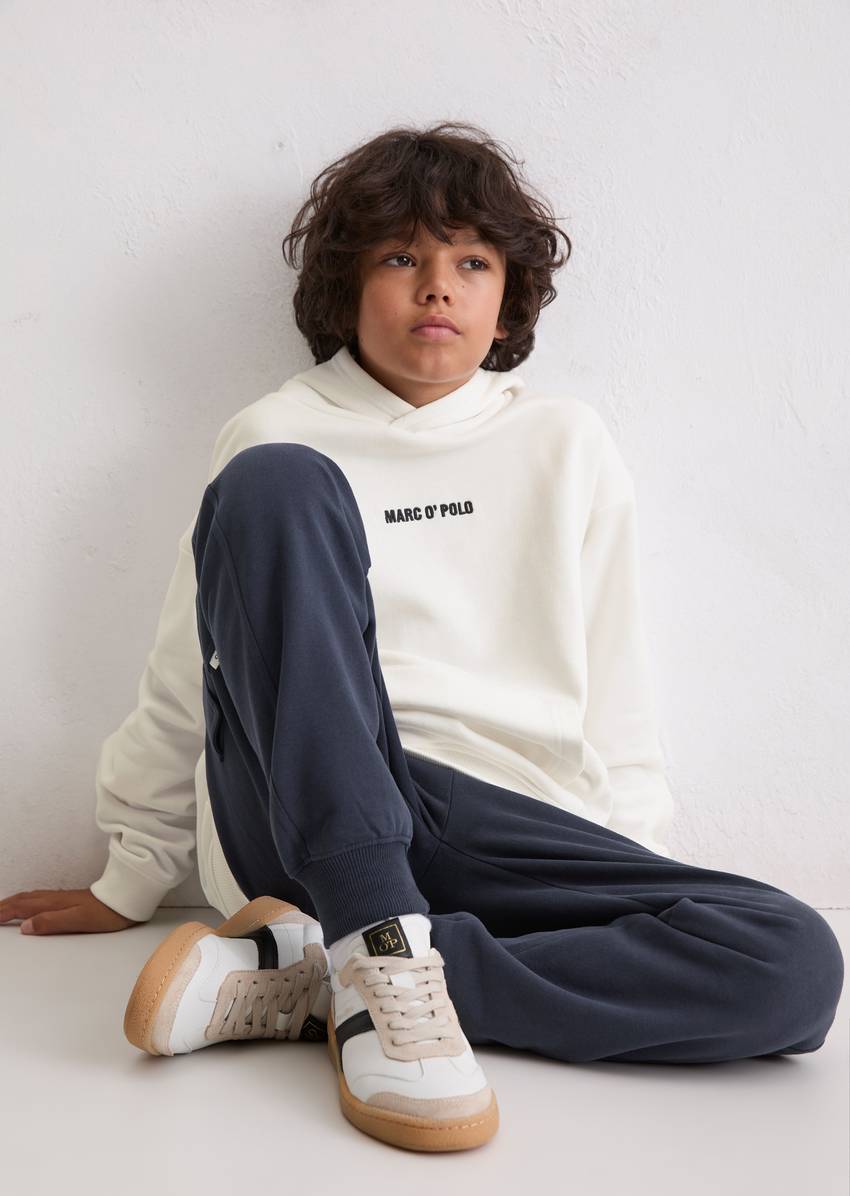 TEENS-BOYS Hoodie made from soft organic cotton sweat