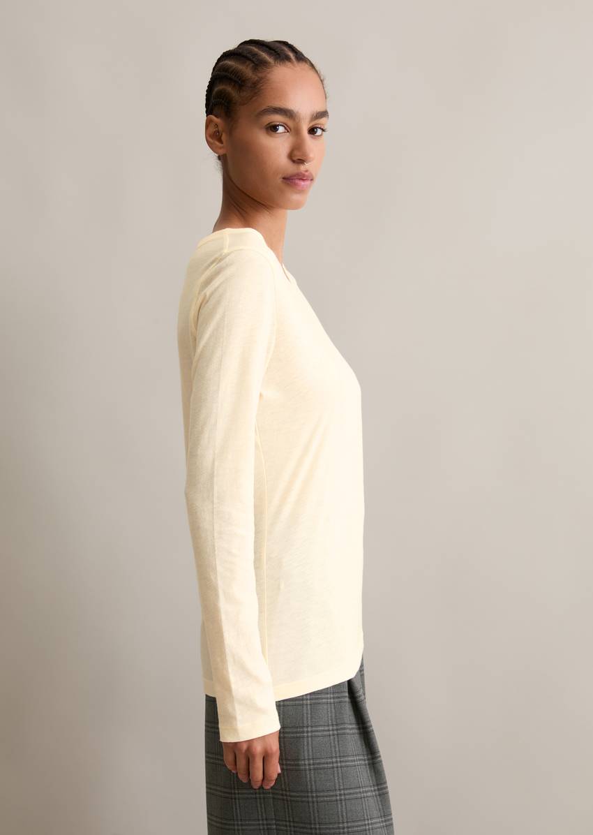 DfC longsleeve slim made from particularly soft slub jersey