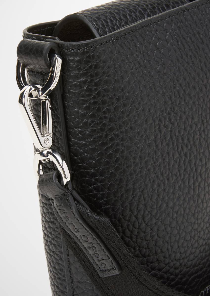 Smartphone case made from grained cowhide