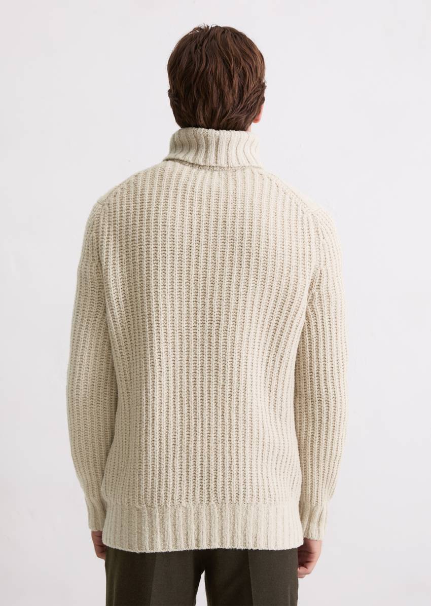 Regular turtleneck sweater with striking cable pattern