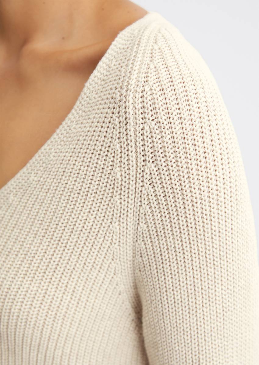 Sweater regular made from an organic cotton fabric