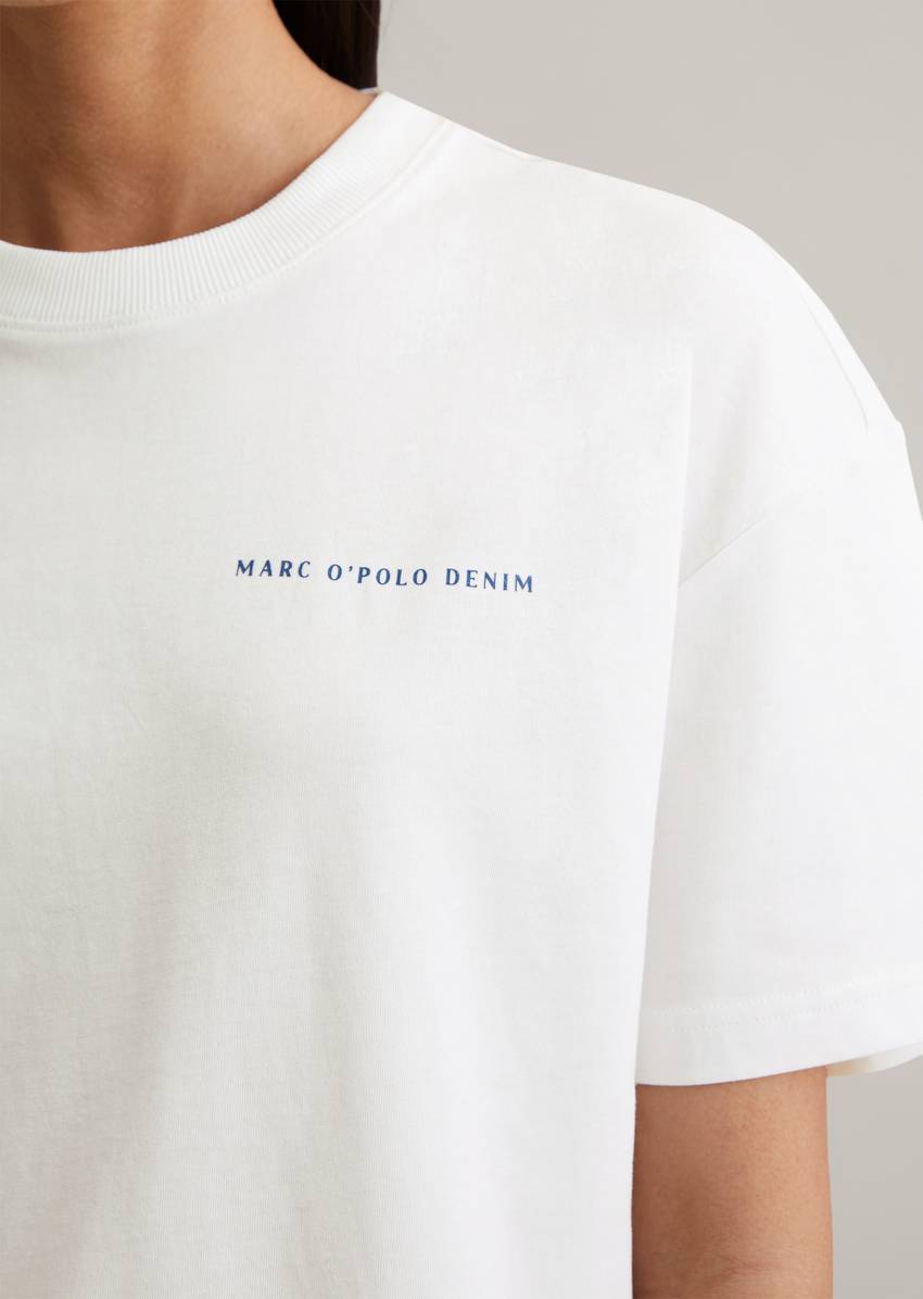 Basic relaxed T-shirt made from organic cotton