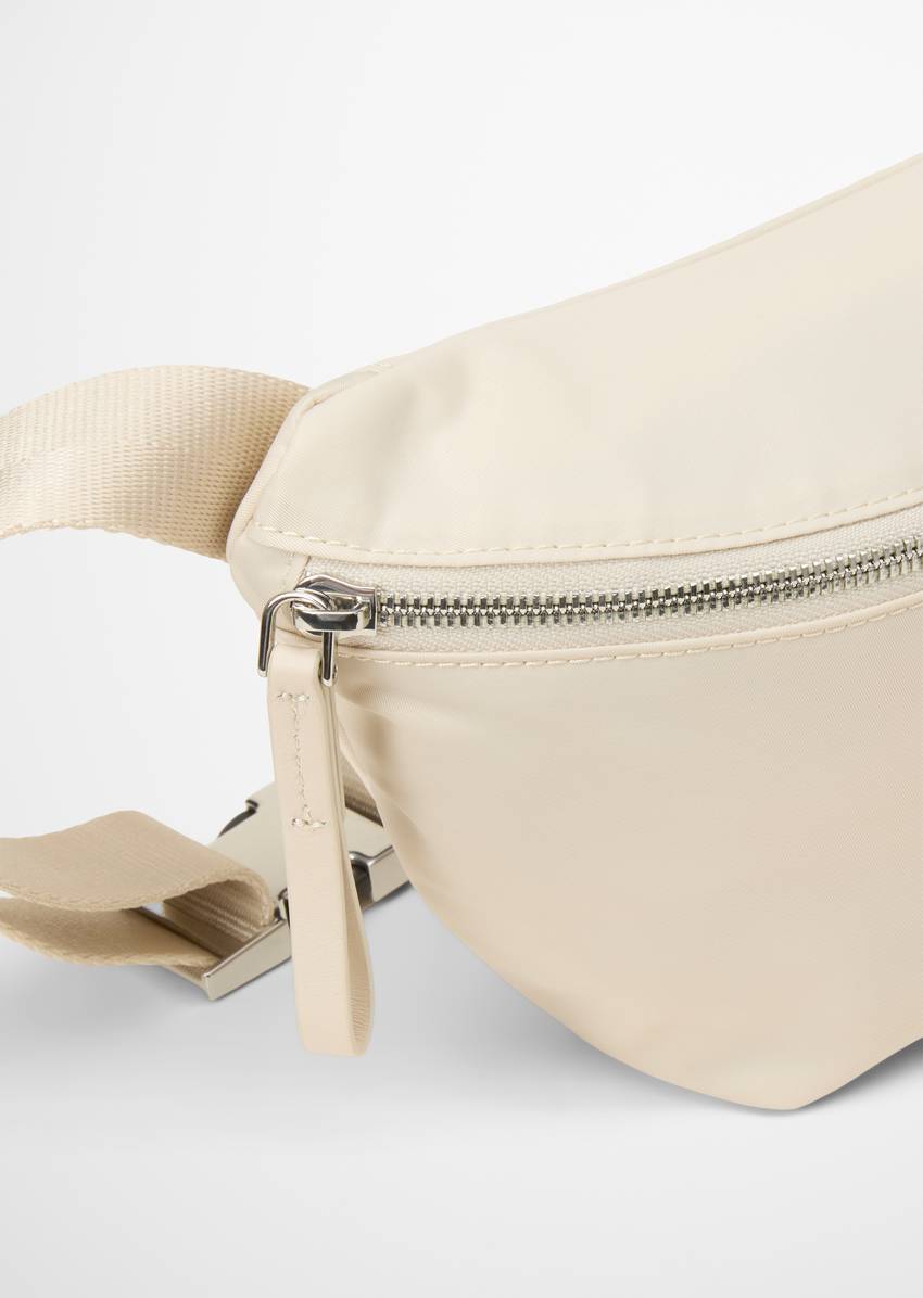 Fanny pack Made from water-repellent material
