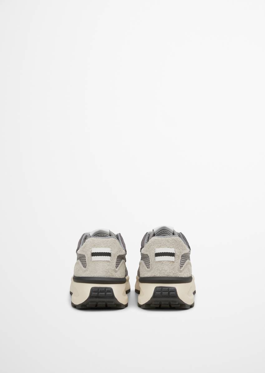 Sneaker Made from a high-quality material mix