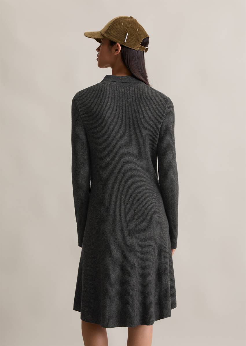 Polo knit dress A-shape made from a soft virgin wool blend