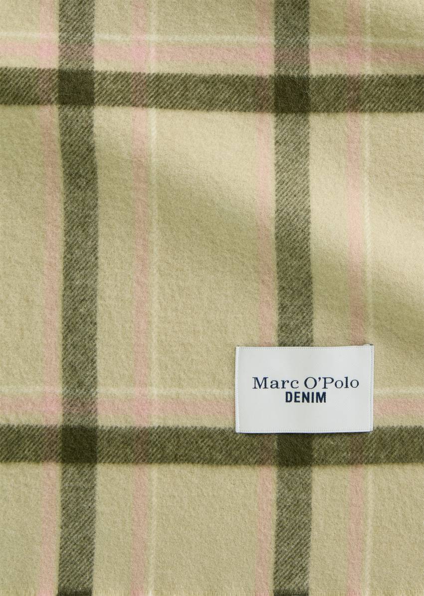 Wool scarf with check pattern