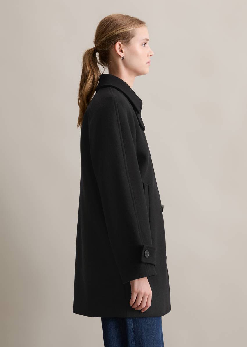 Relaxed short coat with recycled wool