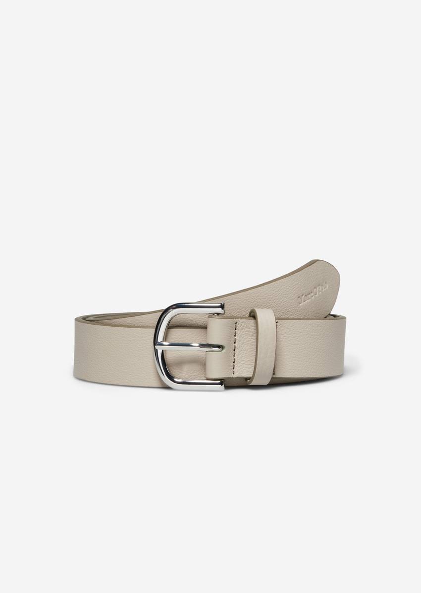 Belt with shiny metal buckle