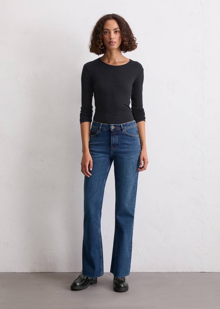 Jeans model Kiruna flared made from organic cotton blend stretch