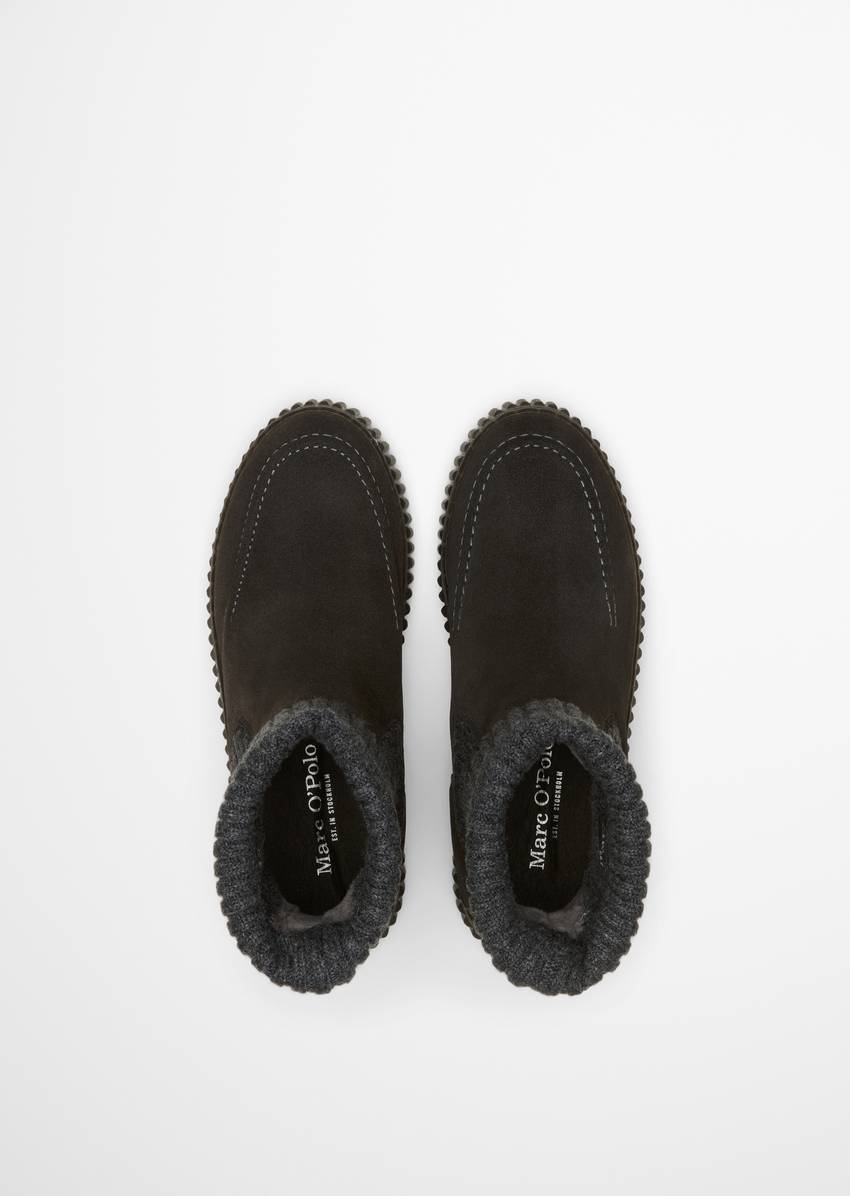 Short shaft boots model Bianca with knitted cover