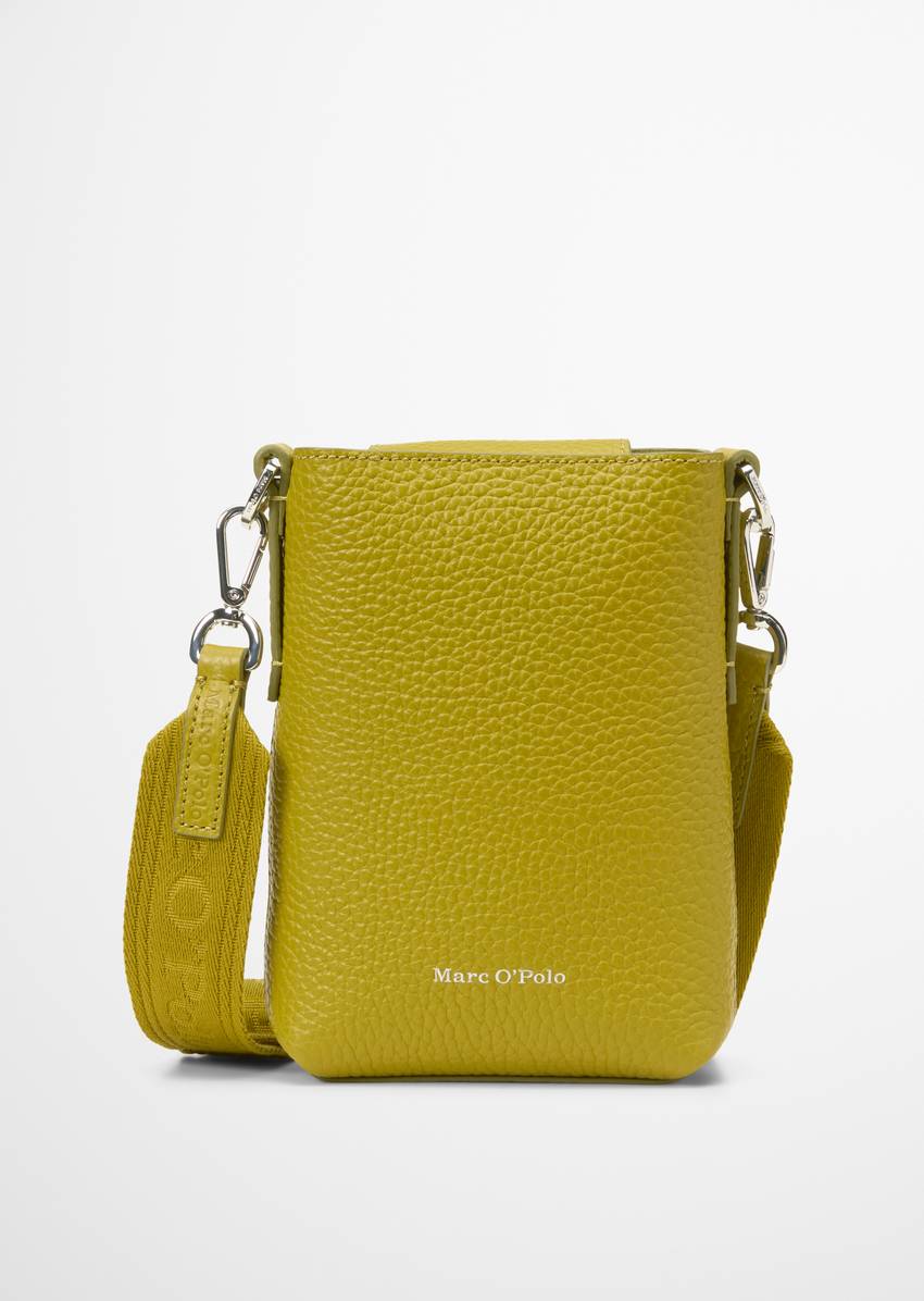 Smartphone case made from grained cowhide