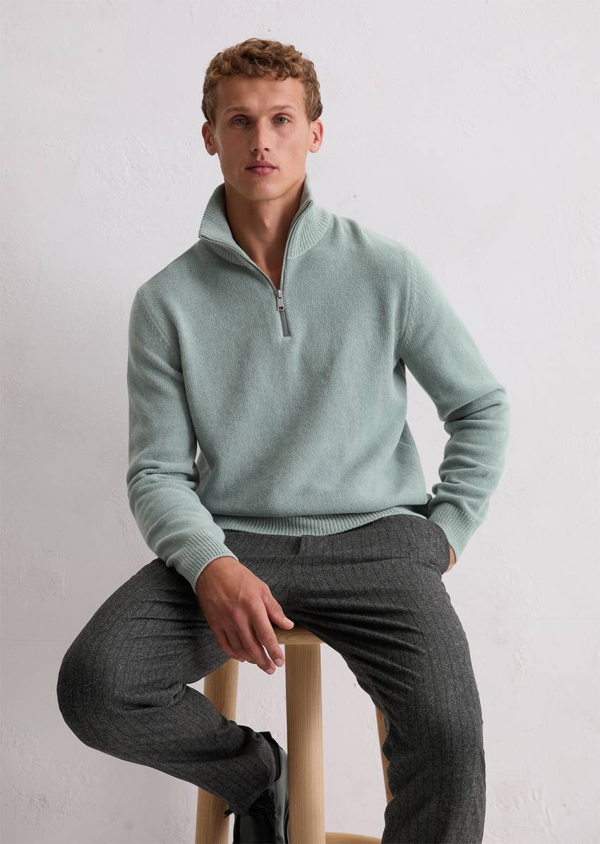 Troyer regular made from fine chenille