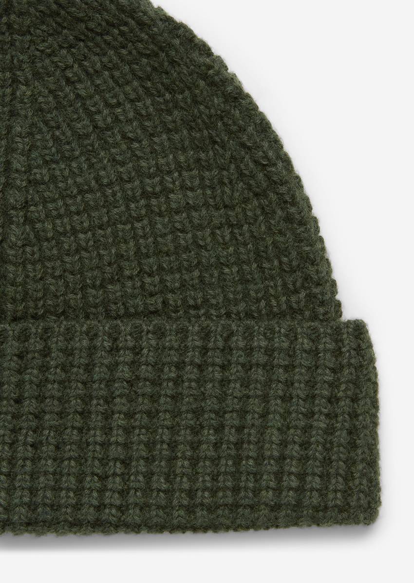 Cap made from a soft cotton/virgin wool blend