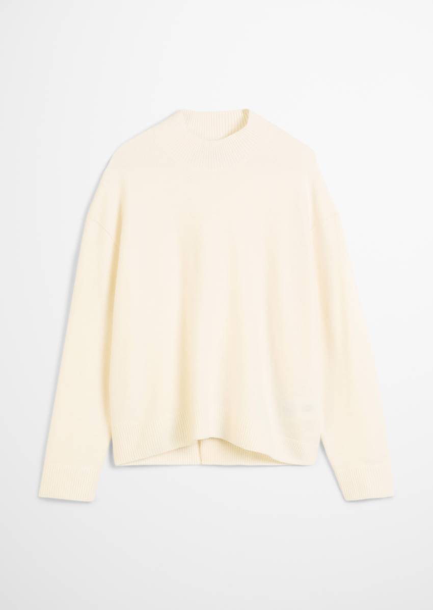 Knitted sweater regular made from a soft virgin wool blend