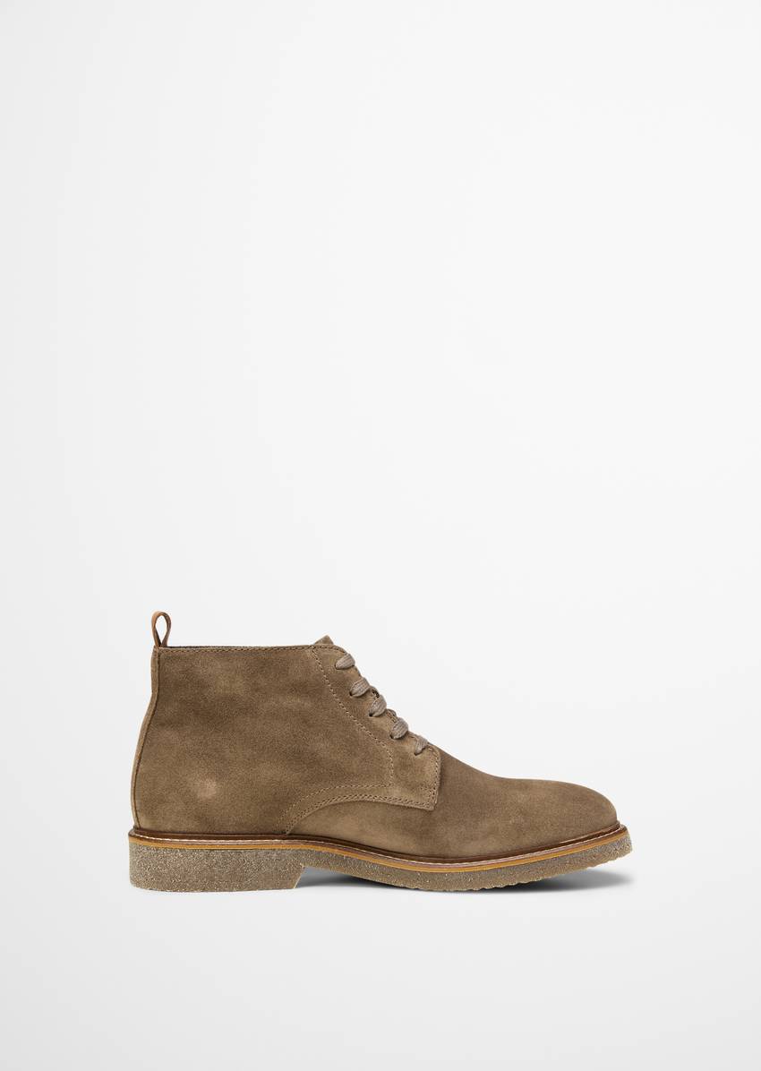 Desert Boot Model Linus made from soft suede cowhide