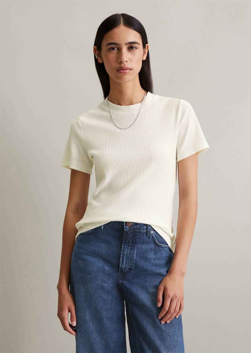 Ribbed jersey T-shirt slim Made from a stretchy organic cotton blend