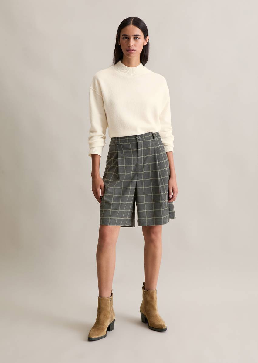 Knitted sweater regular made from a soft virgin wool blend