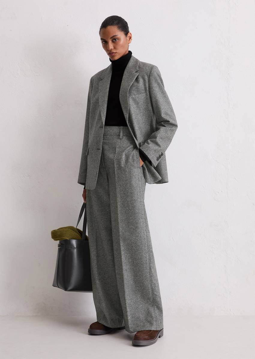 Relaxed tweed blazer made from a virgin wool mix