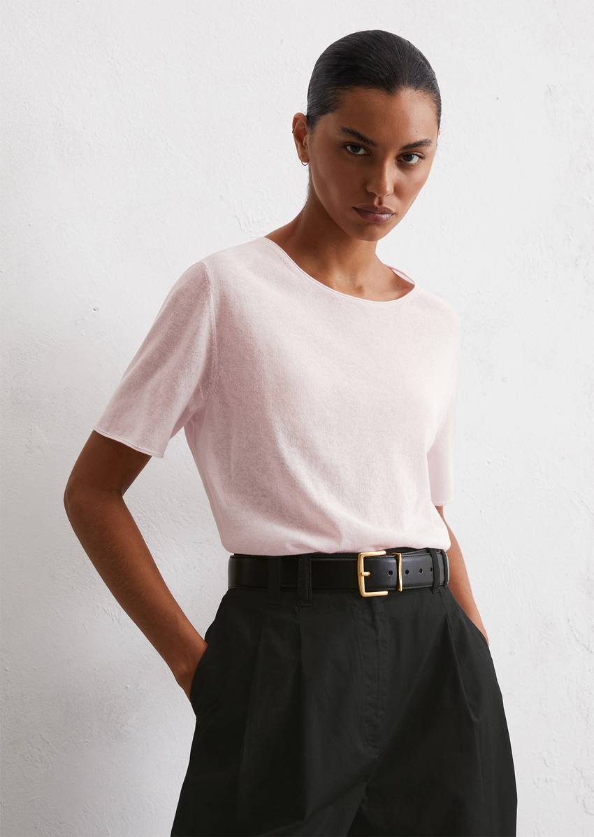 Short sleeve sweater loose made from an organic cotton blend