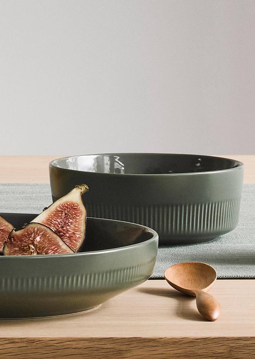 Deep plate Model Moments in set of 4